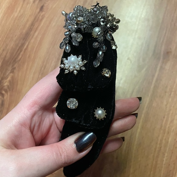 Baroque Bow Embellished Headband - Picture 6 of 9